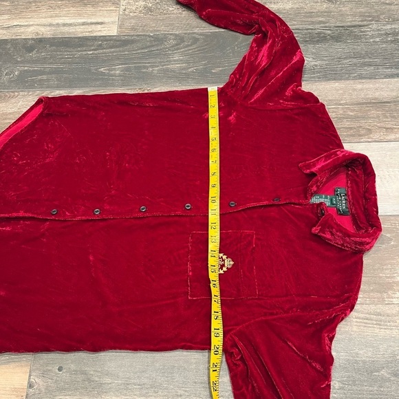 LAUREN Ralph Lauren Red Velvet Blouse Silk Blend Small Petite Gold Logo Crest - Picture 7 of 9